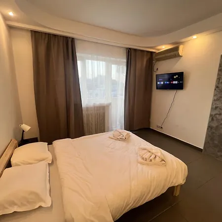 Central Comfy Studio With A Balcony In A Presitigious Area Bucureşti Exterior foto