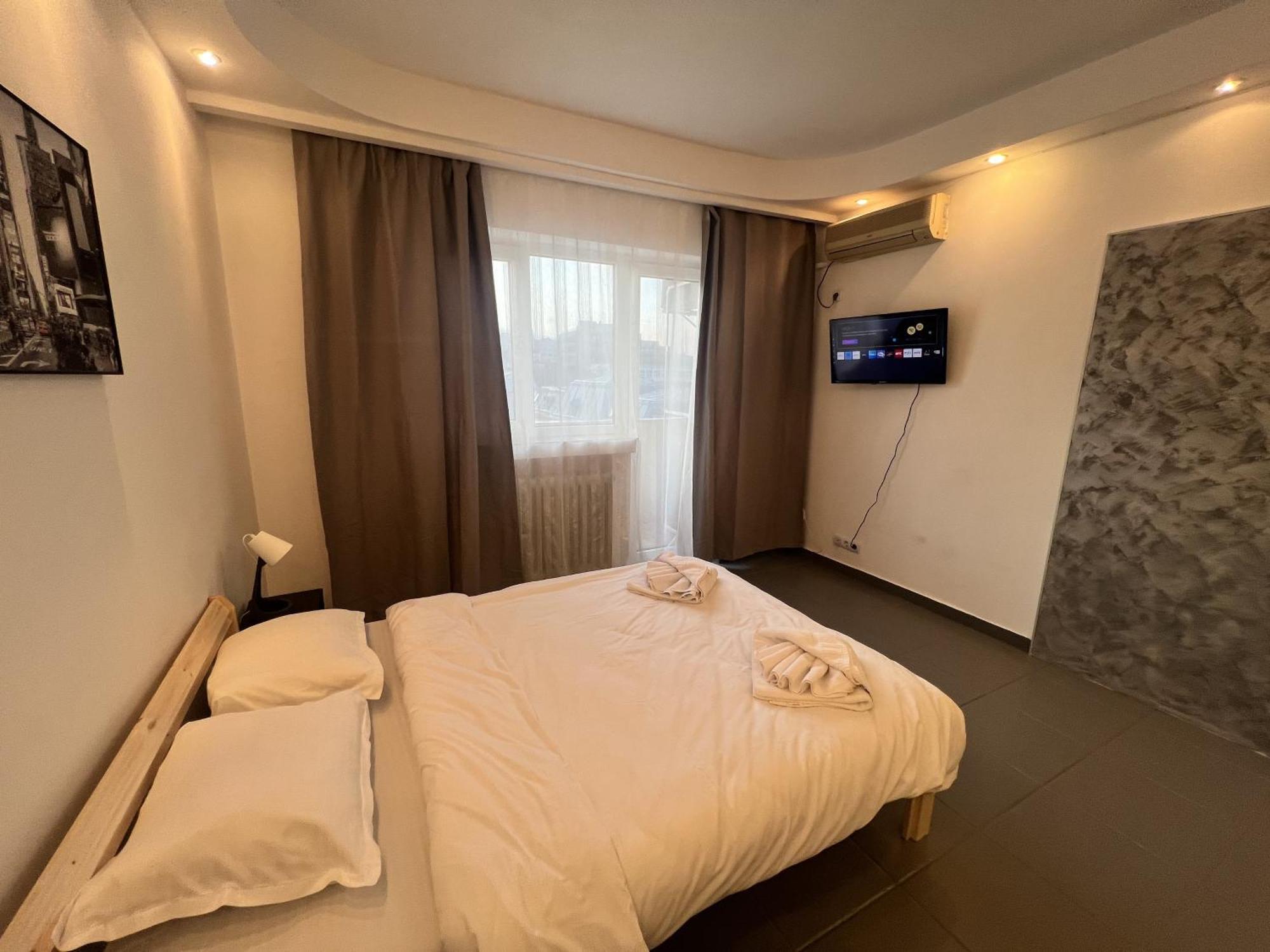 Comfy With A Balcony In A Presitigious Area Bucureşti